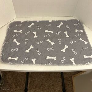 Gray/White Dog Bone Pattern.